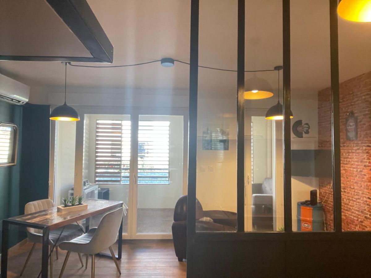 Appartement Et Garage Au Coeur De L'Isle Buitenkant foto